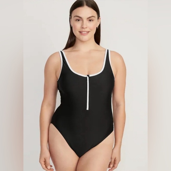 NWT! Half-Zip One-Piece Swimsuit - Size Small 💎 - Picture 5 of 9